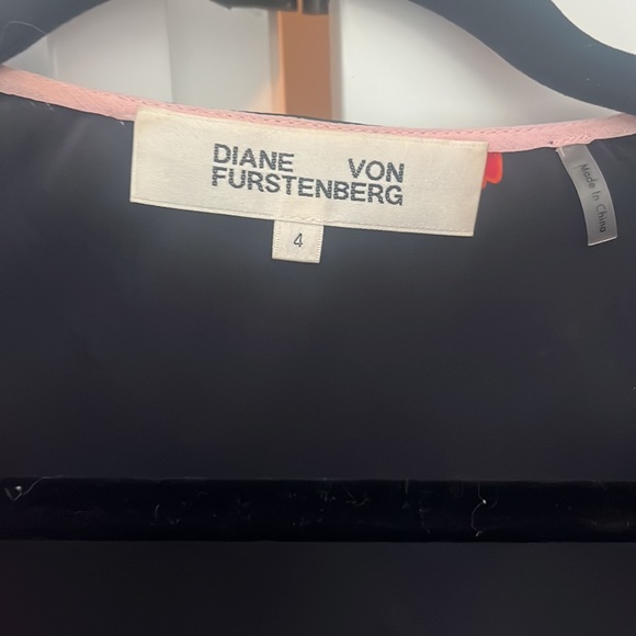 Diane von furstenberg wrap dress size 4 - Picture 2 of 3